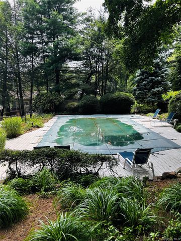 120 Cedar Drive E, Briarcliff Manor, NY 10510