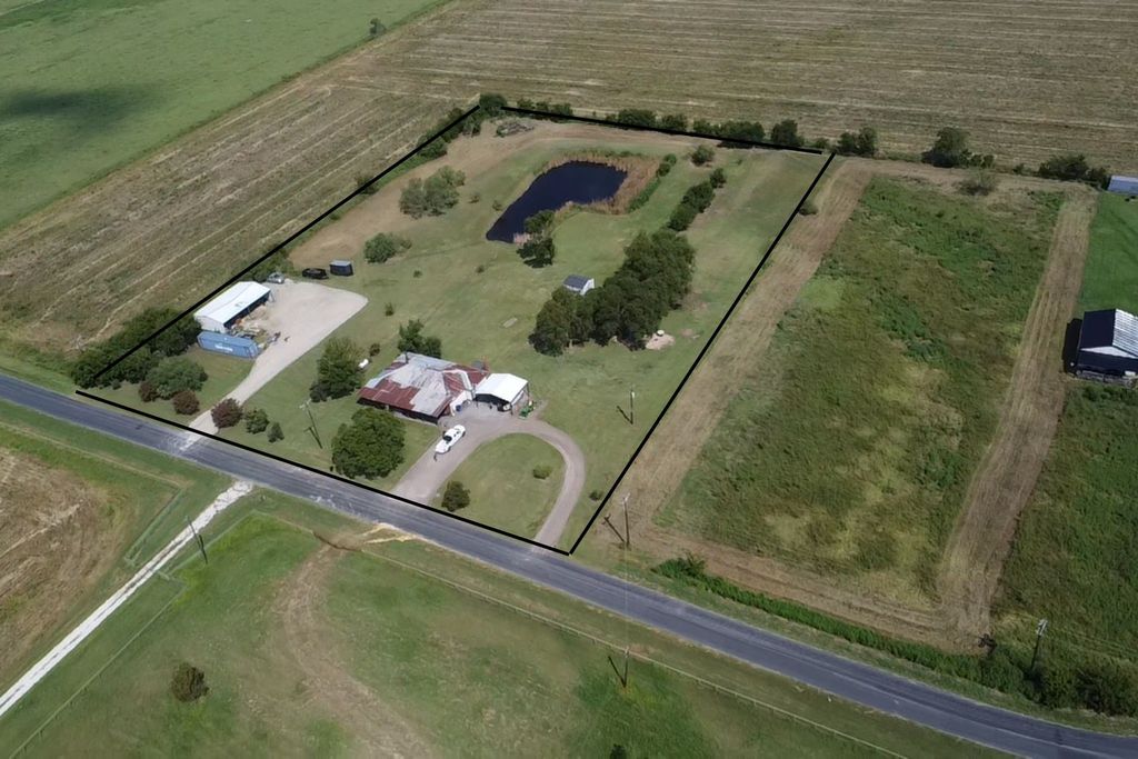 4339 Southmayd Road, Whitesboro, TX 76273