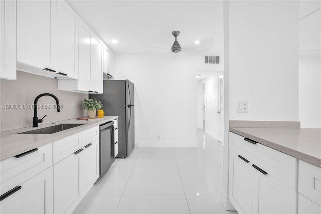 770 SE 2nd Ave B216, Deerfield Beach, FL 33441