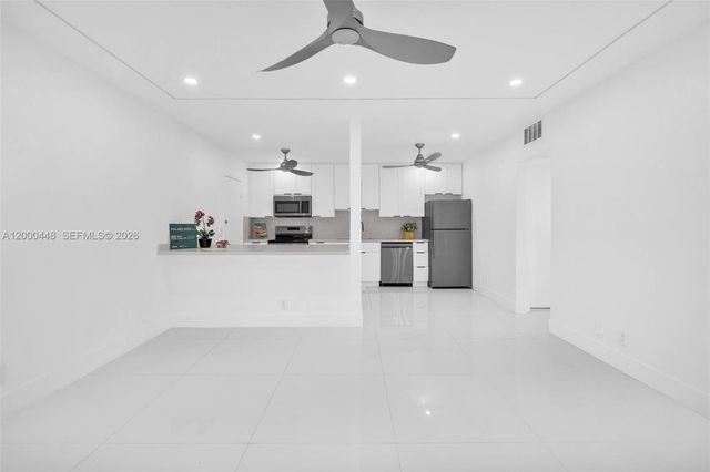 770 SE 2nd Ave B216, Deerfield Beach, FL 33441