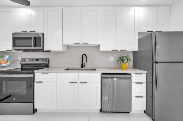 770 SE 2nd Ave B216, Deerfield Beach, FL 33441