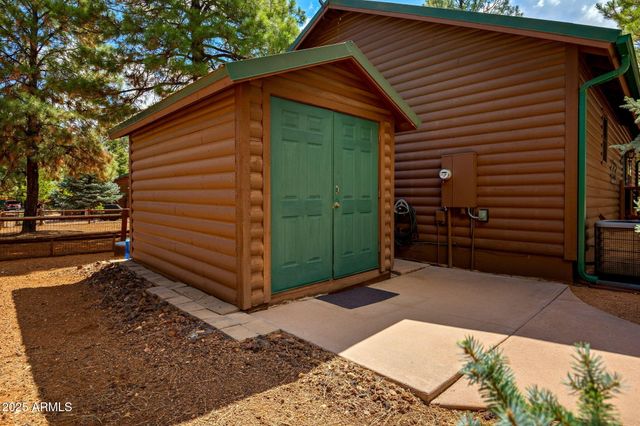 2692 PALOMINO Trail, Overgaard, AZ 85933