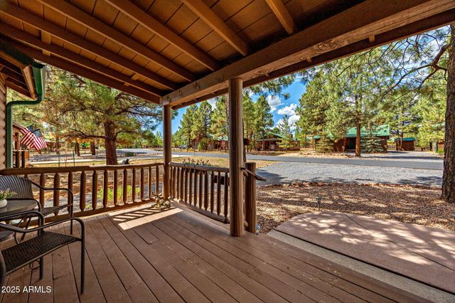 2692 PALOMINO Trail, Overgaard, AZ 85933
