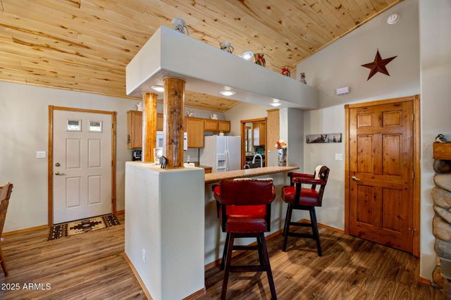 2692 PALOMINO Trail, Overgaard, AZ 85933