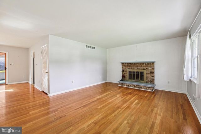 4002 DEE JAY DR, Ellicott City, MD 21042