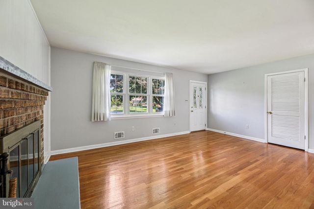 4002 DEE JAY DR, Ellicott City, MD 21042