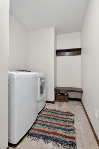 481 Manor Garden Lane NW, Rochester, MN 55901