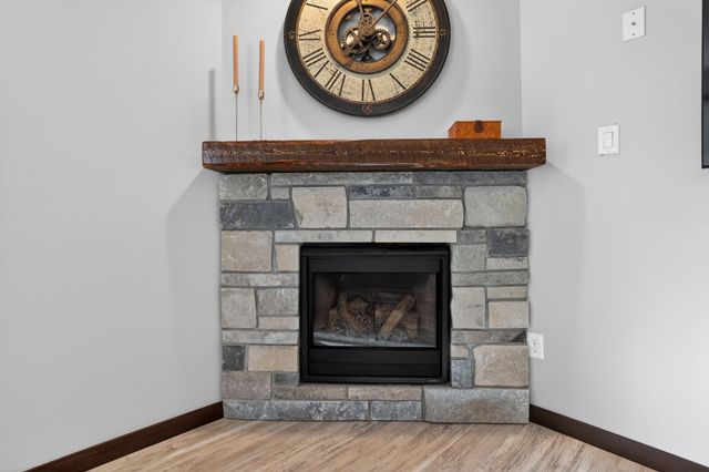 481 Manor Garden Lane NW, Rochester, MN 55901