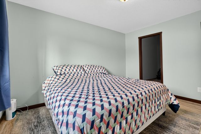 481 Manor Garden Lane NW, Rochester, MN 55901