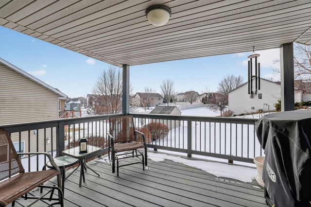 481 Manor Garden Lane NW, Rochester, MN 55901