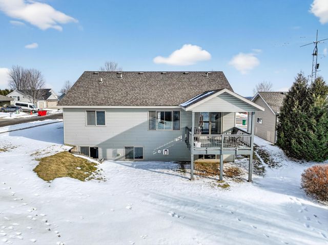 481 Manor Garden Lane NW, Rochester, MN 55901