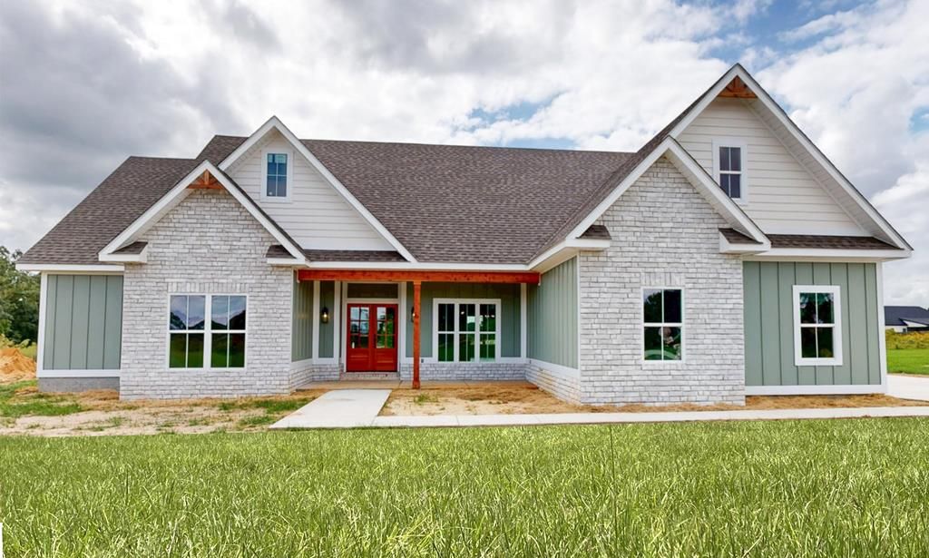 4876 County Road 49, Headland, AL 36345