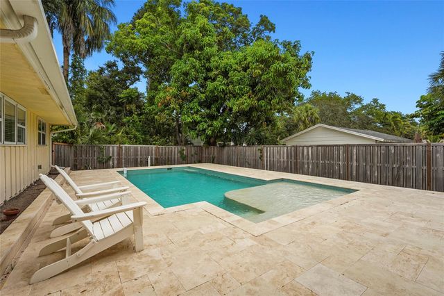 2480 ALAMEDA AVENUE, Sarasota, FL 34234