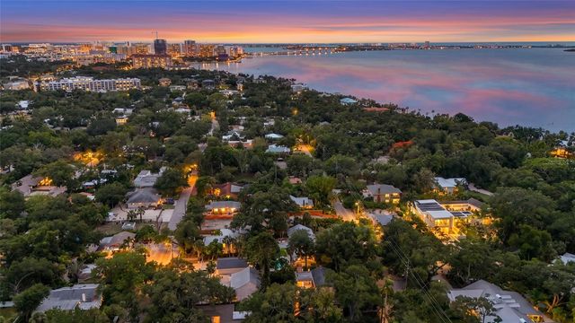 2480 ALAMEDA AVENUE, Sarasota, FL 34234
