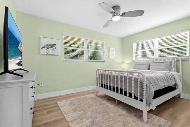2480 ALAMEDA AVENUE, Sarasota, FL 34234