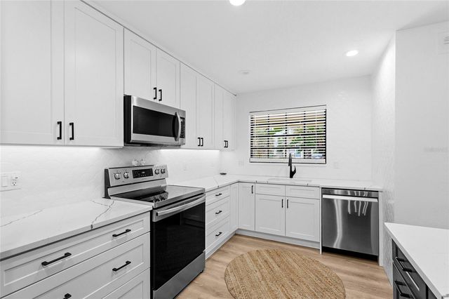 2480 ALAMEDA AVENUE, Sarasota, FL 34234