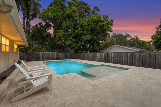 2480 ALAMEDA AVENUE, Sarasota, FL 34234