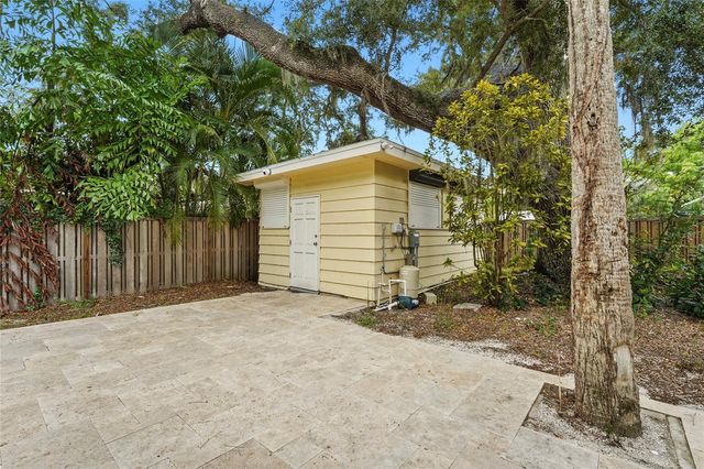 2480 ALAMEDA AVENUE, Sarasota, FL 34234