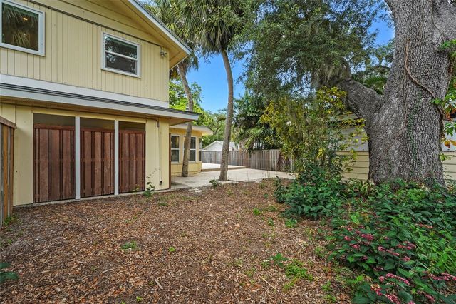 2480 ALAMEDA AVENUE, Sarasota, FL 34234