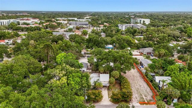 2480 ALAMEDA AVENUE, Sarasota, FL 34234