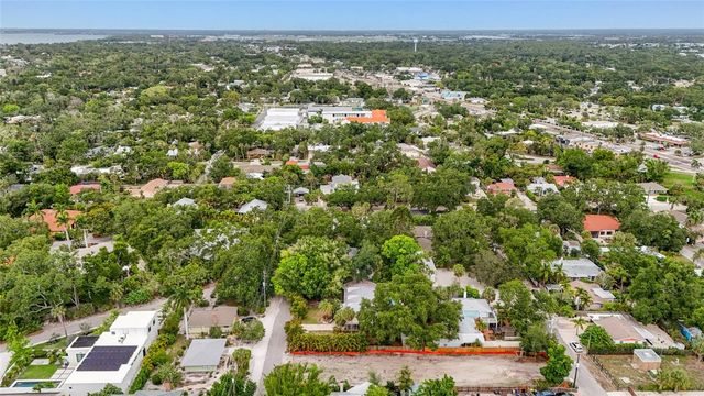 2480 ALAMEDA AVENUE, Sarasota, FL 34234