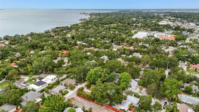 2480 ALAMEDA AVENUE, Sarasota, FL 34234