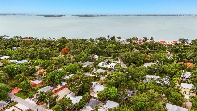 2480 ALAMEDA AVENUE, Sarasota, FL 34234