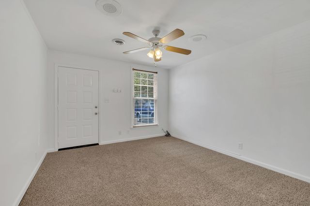 3089 Woody Ln, Clarksville, TN 37043