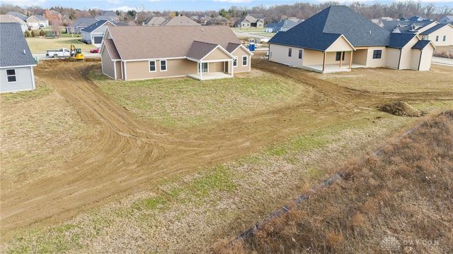 2672 Pleasant View Drive, Troy, OH 45373