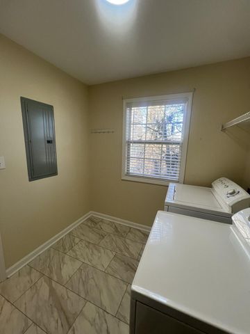 857 Malabu Drive 8100, Lexington, KY 40502