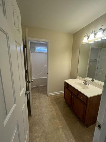 857 Malabu Drive 8100, Lexington, KY 40502