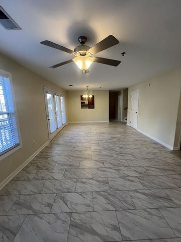 857 Malabu Drive 8100, Lexington, KY 40502