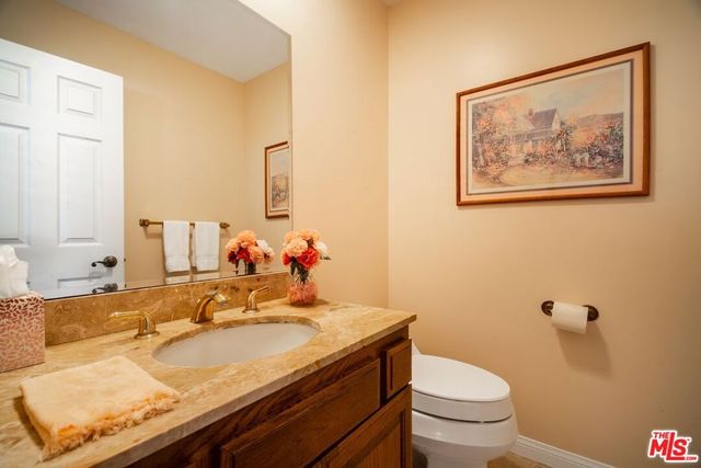 802 3rd Street B, Santa Monica, CA 90403