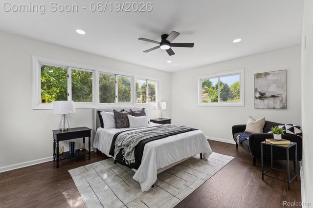 22121 Whitmore Street, Oak Park, MI 48237