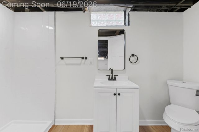 22121 Whitmore Street, Oak Park, MI 48237
