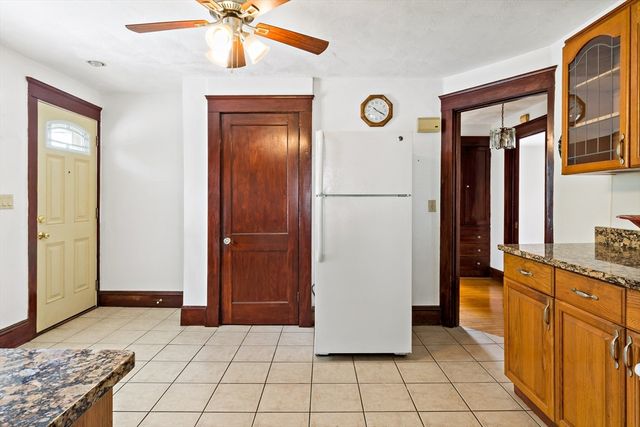 28 Central Ave, Seekonk, MA 02771