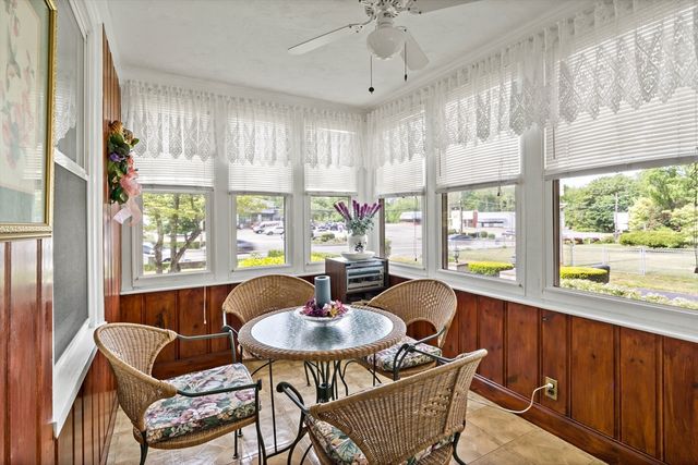 28 Central Ave, Seekonk, MA 02771