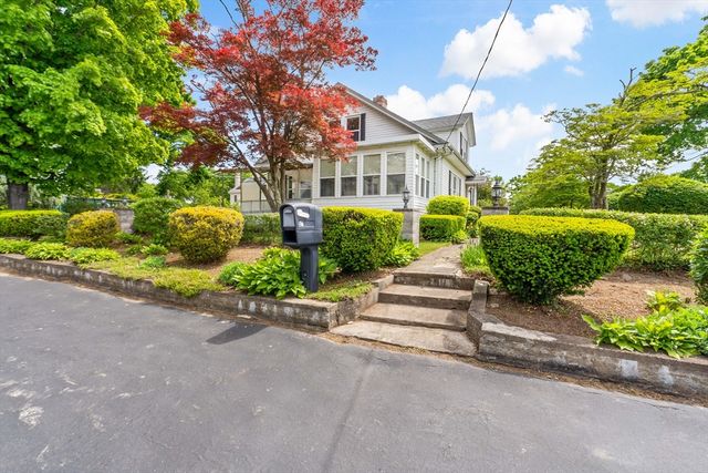 28 Central Ave, Seekonk, MA 02771