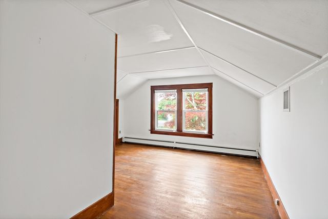 28 Central Ave, Seekonk, MA 02771
