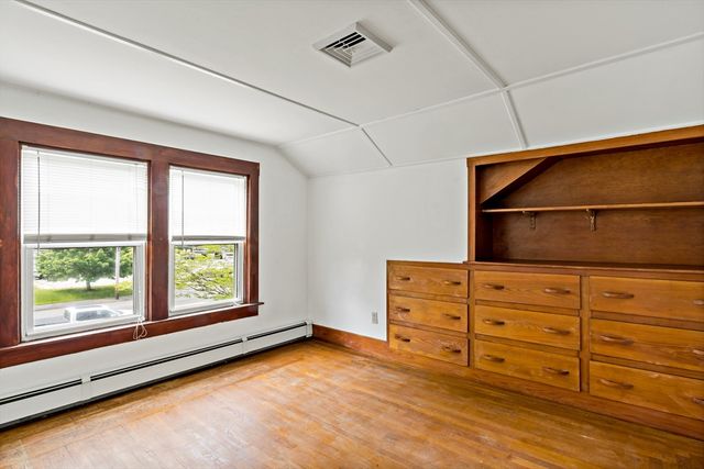 28 Central Ave, Seekonk, MA 02771