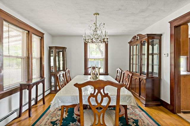 28 Central Ave, Seekonk, MA 02771