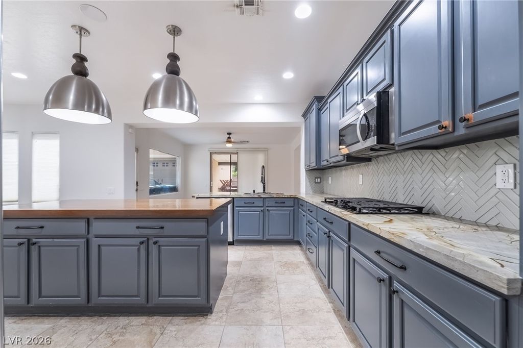 Image 12 of property listing at 2525 Pastis Court, Henderson, NV 89044