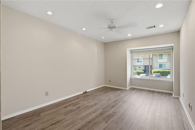 2092 Powers Ferry Trace SE, Marietta, GA 30067