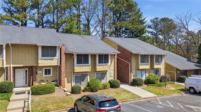 2092 Powers Ferry Trace SE, Marietta, GA 30067