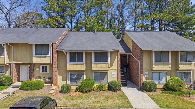 2092 Powers Ferry Trace SE, Marietta, GA 30067