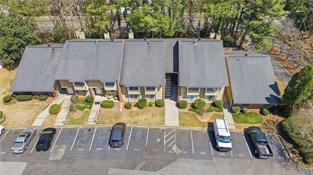 2092 Powers Ferry Trace SE, Marietta, GA 30067