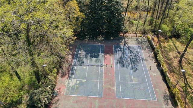 2092 Powers Ferry Trace SE, Marietta, GA 30067