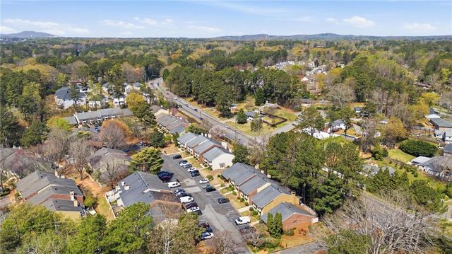 2092 Powers Ferry Trace SE, Marietta, GA 30067