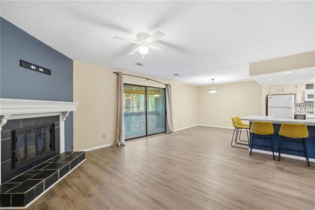 2092 Powers Ferry Trace SE, Marietta, GA 30067