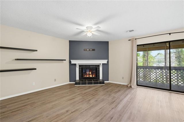 2092 Powers Ferry Trace SE, Marietta, GA 30067